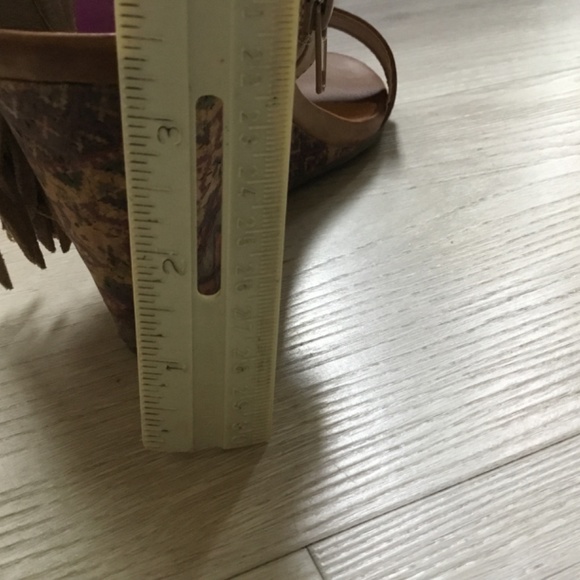 Rampage, size 8.5, tan sandals - Picture 6 of 6